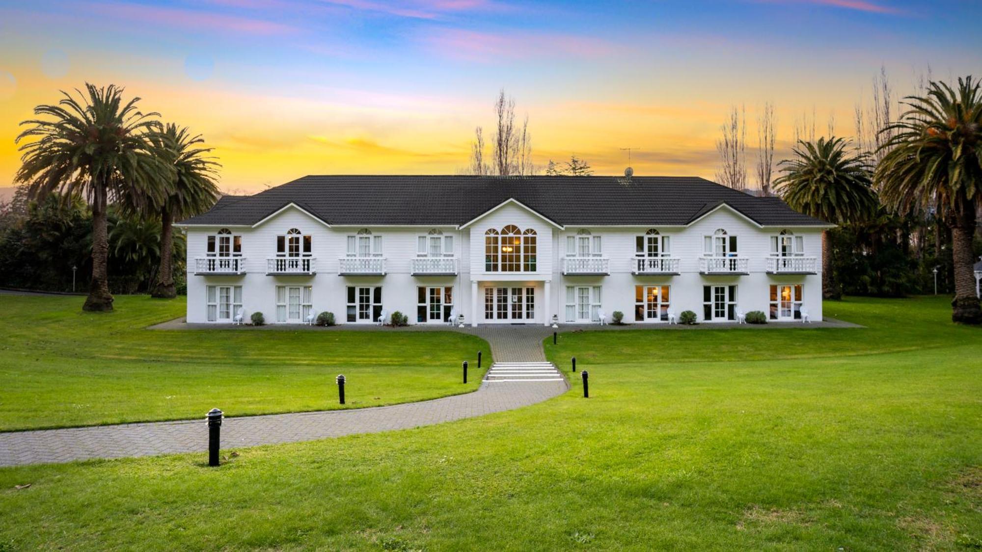 Wallaceville Motor Lodge Upper Hutt Buitenkant foto